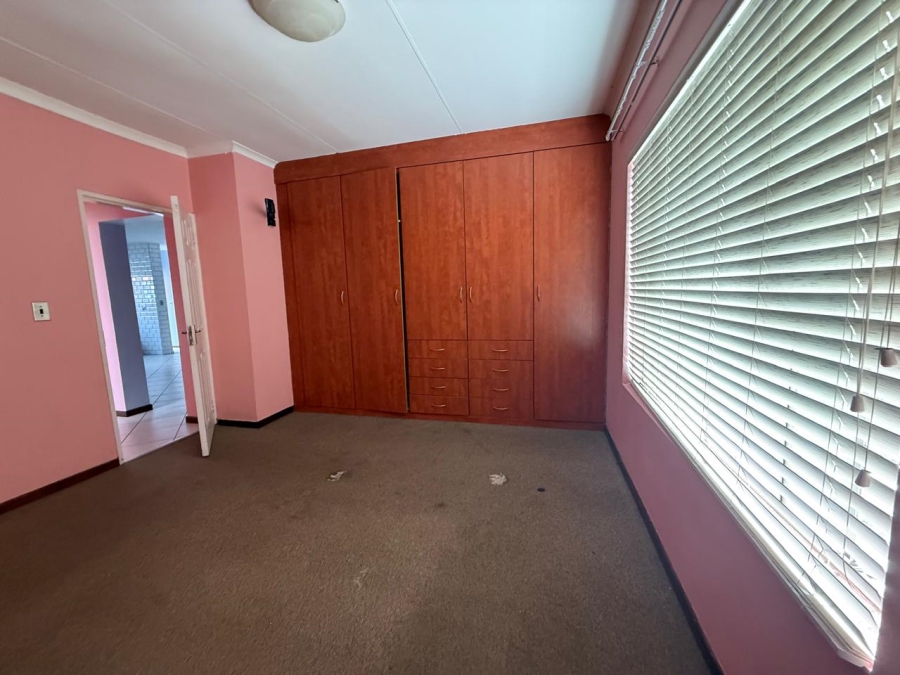 3 Bedroom Property for Sale in Waterkloof North West